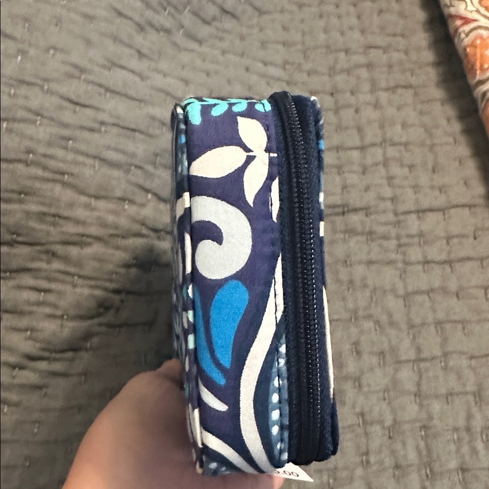 NWT Vera Bradley Blue Island Medallion Large Travel Pill Case - Picture 5 of 6